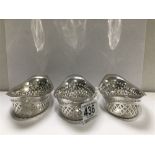 A SET OF THREE LATE VICTORIAN SILVER PIERCED BON BON DISHES OF OVAL FORM, HALLMARKED SHEFFIELD