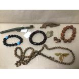 MIXED ITEMS INCLUDING COSTUME JEWELLERY