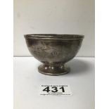 A GEORGE V SILVER BOWL RAISED UPON PEDESTAL BASE, HALLMARKED LONDON 1935 BY JONES & SON, 194G