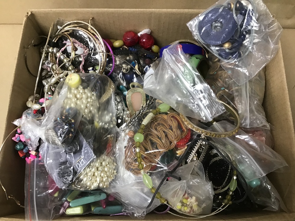 A MIXED BOX OF COSTUME JEWELLERY. - Image 2 of 2