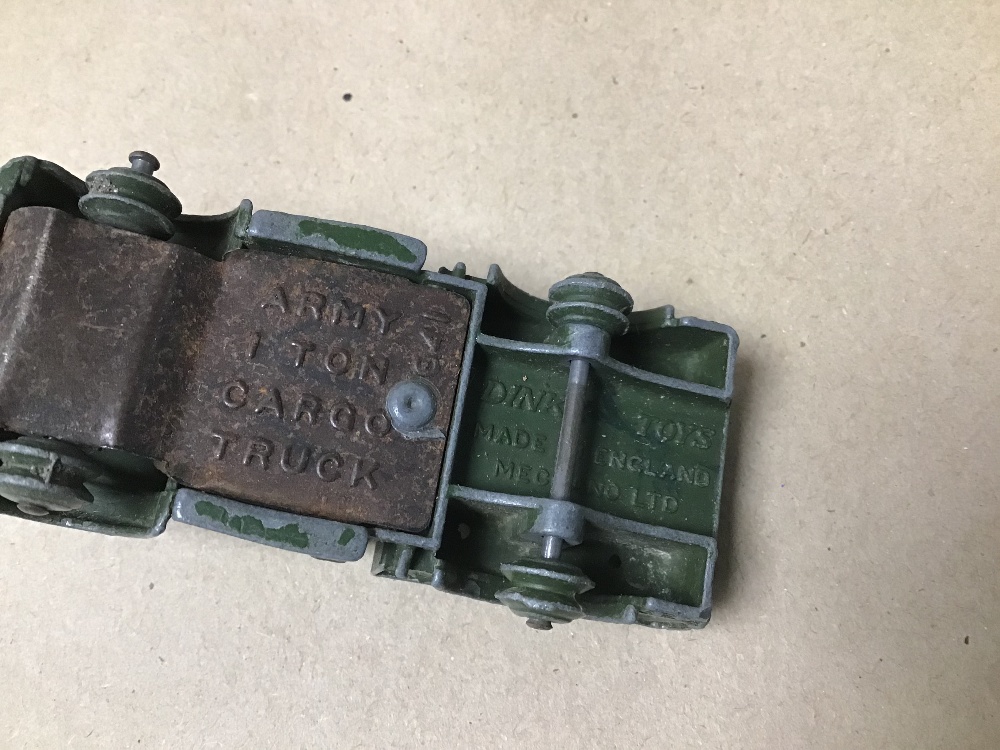 A MIXED BOX OF PLAY WORN DINKY ARMY DIE-CAST TOYS - Image 3 of 3