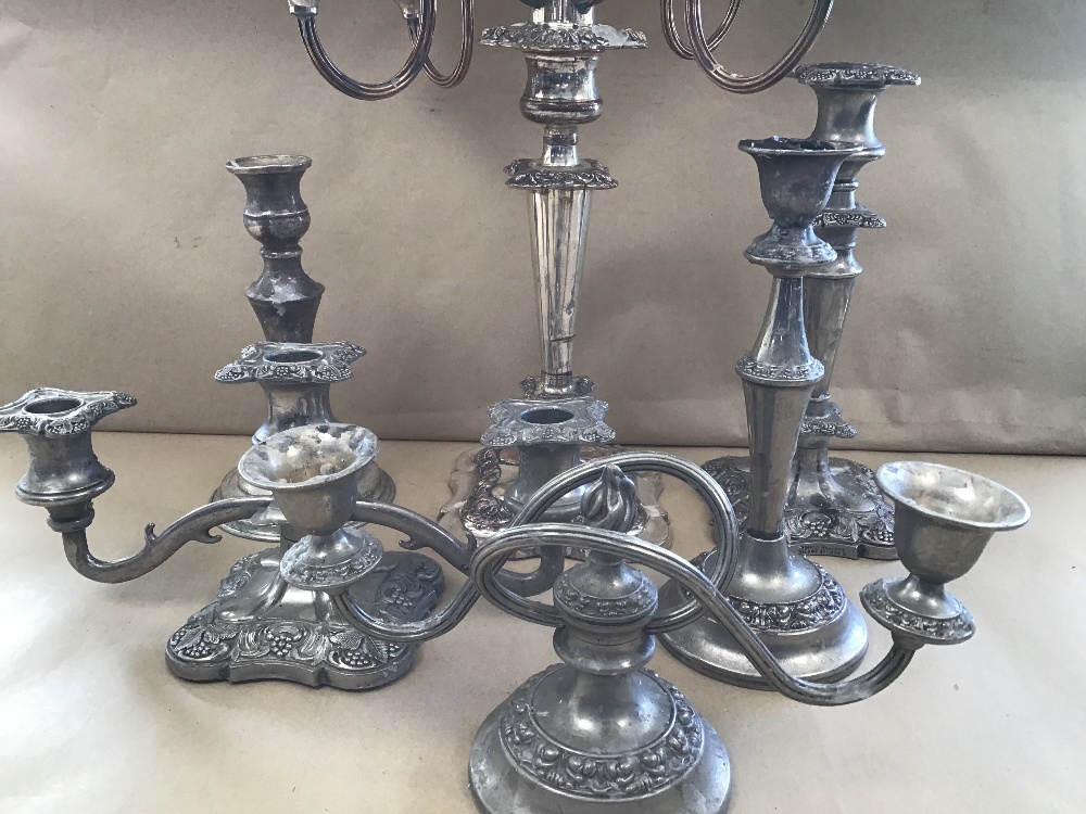 A GROUP OF SILVER PLATED CANDELABRAS AND CANDLESTICKS - Image 3 of 3
