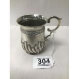 A LATE VICTORIAN SILVER CHRISTENING MUG WITH ENGRAVING TO FRONT 'FROM HIS GODFATHER T.S.P. 1893,