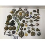 A COLLECTION OF ASSORTED MILITARY BUTTONS AND MEDALLIONS, MOST BEING BRITISH