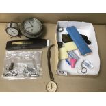 ASSORTED COLLECTABLES, INCLUDING MAGNIFYING GLASSES, SMITHS CAR CLOCKS, CLOCK KEYS, AND MORE