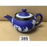 A GEORGE V SILVER MOUNTED WEDGWOOD JASPERWARE TEA POT, SILVER HALLMARKED BIRMINGHAM 1916, 17.5CM