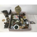 A LARGE COLLECTION OF MIXED COLLECTABLES, INCLUDING SILVER PLATE VESTAS, MEDALS, SEAL STAMP,