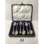 SET OF SIX CASED, HALLMARKED SILVER TEASPOONS.