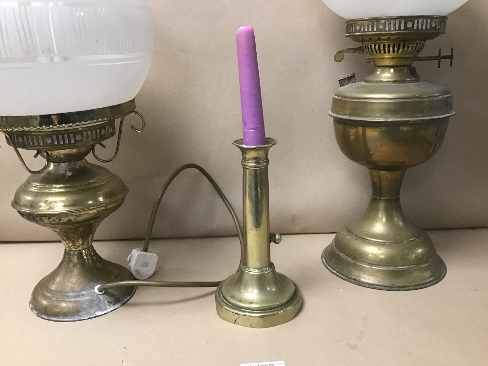 TWO VICTORIAN OIL LAMPS ONE BEING CONVERTED TO ELECTRIC BOTH WITHOUT GLASS FUNNELS ALSO A - Image 2 of 4