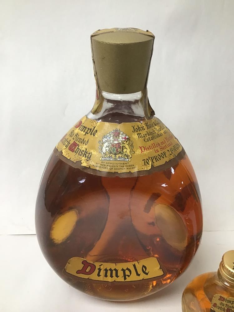 A RARE BLENDED WHISKEY DIMPLE 70% PROOF SEALED WITH A BOXED MINIATURE. - Bild 3 aus 7
