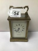 AN ENGLISH GARRARD AND CO LONDON BRASS CARRIAGE/MANTEL CLOCK WITH KEY (B5143)