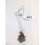 A SILVER NECKLACE 925 WITH A 925 SILVER AND AMBER PENDANT BY SUARTI