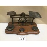 A SET OF VINTAGE POST OF LETTER SCALES WITH WEIGHTS