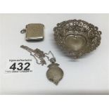 A HALLMARKED SILVER EMBOSSED HEART SHAPED DISH, HALLMARKED SILVER VESTA CASE AND A HALLMARKED SILVER