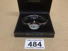 A LADIES 1853 L720 QUARTZ SWISS MADE WATCH STAINLESS STEEL STRAP AND SAPPHIRE CRYSTAL