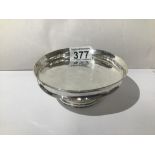 A HALLMARKED SILVER CIRCULAR PEDESTAL TAZZA 12.5CM BY WILLIAM ADAMS OF BIRMINGHAM 65 GRAMS