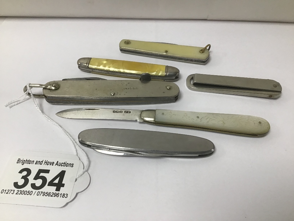 A QUANTITY OF VINTAGE PEN KNIVES INCLUDES MOTHER IN PEARL SILVER HALLMARKED