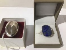 TWO SILVER RINGS ONE WITH A SEMI-PRECIOUS STONE RING SIZE O AND R