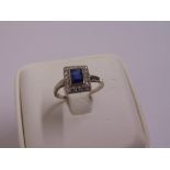 Platinum, sapphire and diamond Art Deco style ring, approx total weight 3.1g