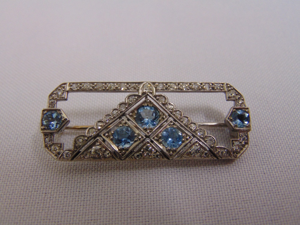 18ct white gold Art Deco tablet brooch, set with diamonds and aquamarines, approx total weight 7.2