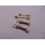 Two pairs of 9ct gold and pearl earrings, approx total weight 4.4g