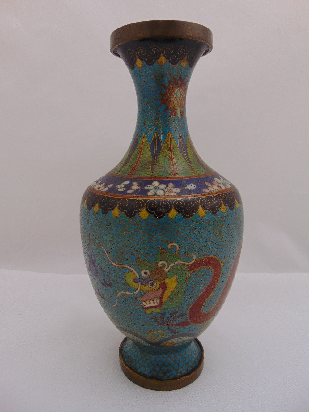 Chinese cloisonné‚ vase decorated with dragons chasing a flaming pearl, 24cm (h)