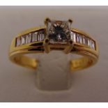 18ct yellow gold and diamond ring, approx total weight 3.8g