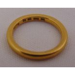 22ct yellow gold wedding band, approx total weight 5.1g