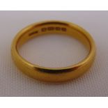 22ct yellow gold wedding band, approx total weight 7.2g