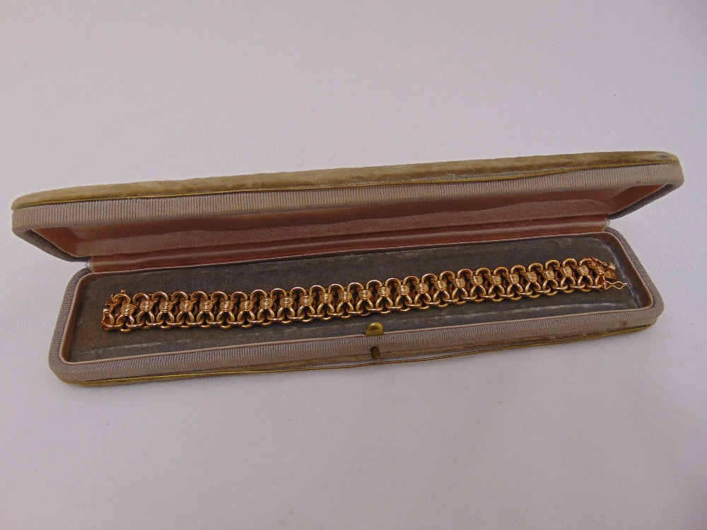 18ct yellow gold expanding bracelet in fitted case, 20cm length, approx total weight 27grams