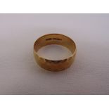 9ct yellow gold wedding band, approx total weight 4.0g