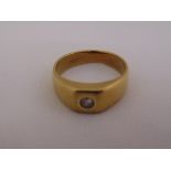 9ct yellow gold ring, approx total weight 6.6g