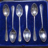 A cased set of 6 silver teaspoons