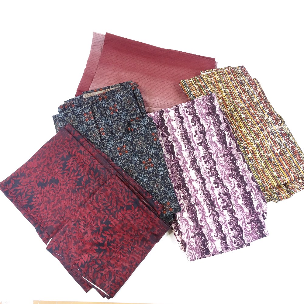 A group of modern Japanese kimono, unused and in original wrapping - Image 2 of 3