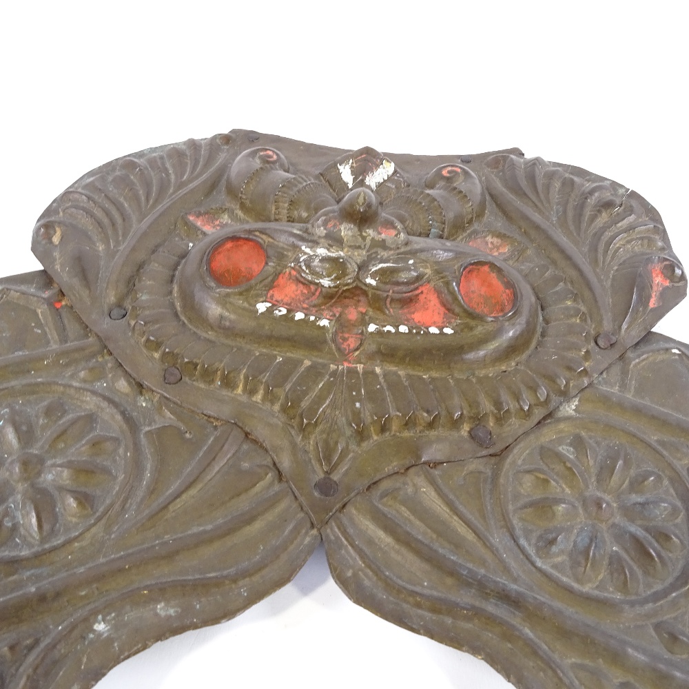 An Oriental relief moulded brass door pediment, width 80cm, height 58cm - Image 2 of 3