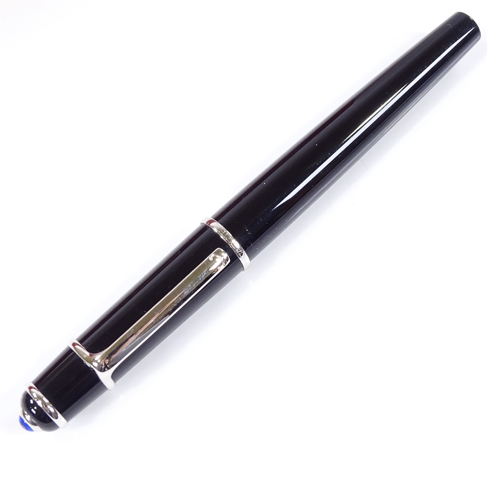 A Cartier black/steel-cased fountain pen, spare ink filler, original case and box, perfect condition - Image 2 of 3