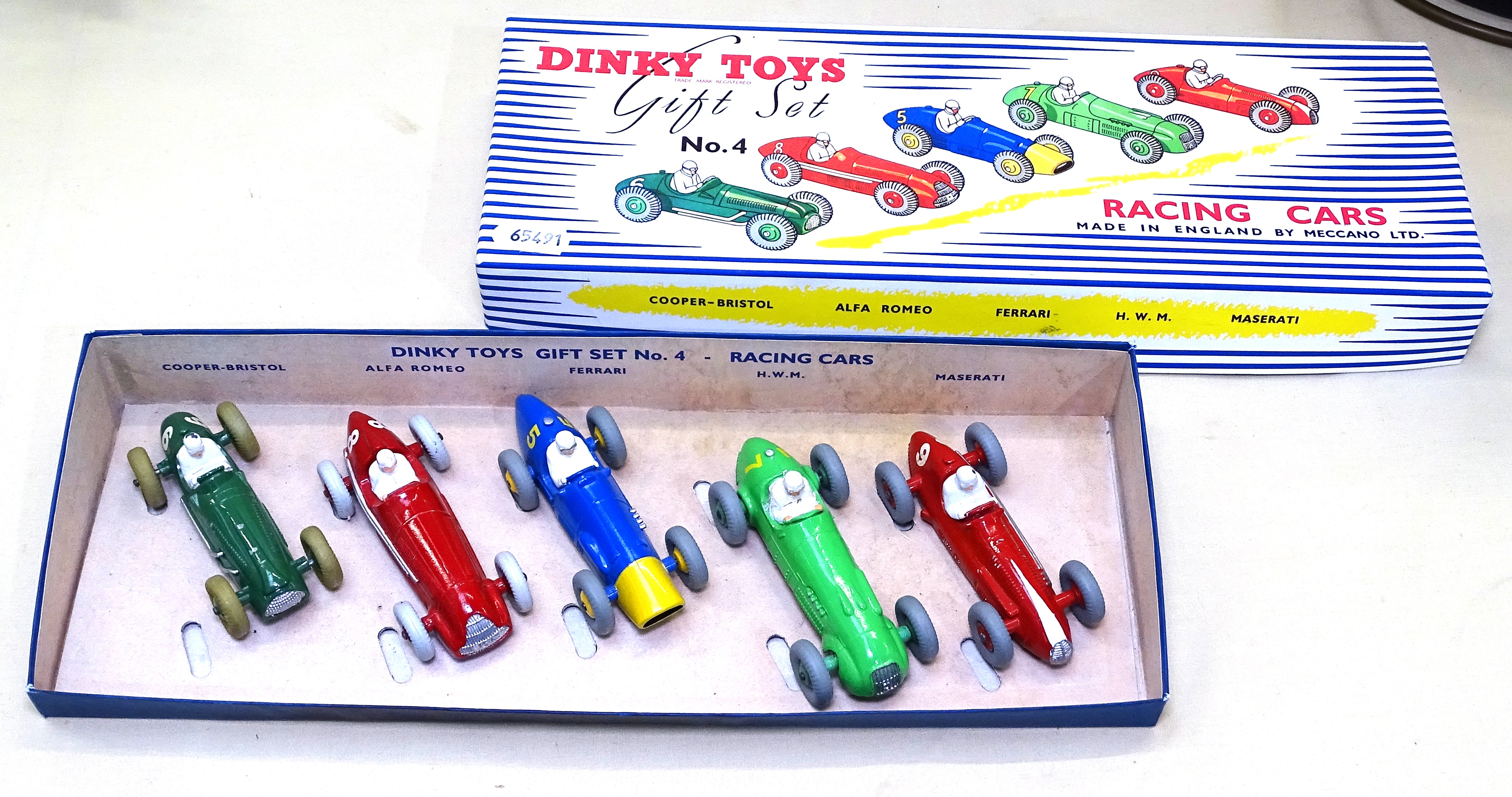 A Dinky Toys Racing Cars gift set no. 4