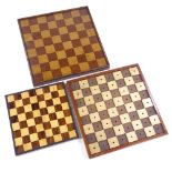 An early 19th century rosewood and satinwood travelling chess board, length 23cm, a chess board