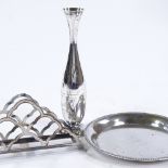 Various Finnish silverware, comprising circular card tray, letter rack and bud vase, 5.1oz total, (