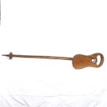 An Edwardian olive wood shooting stick, overall length 86cm