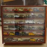 Various diecast toy cars, including Matchbox, Days Gone, Vanguards etc, boxed, and 2 glazed