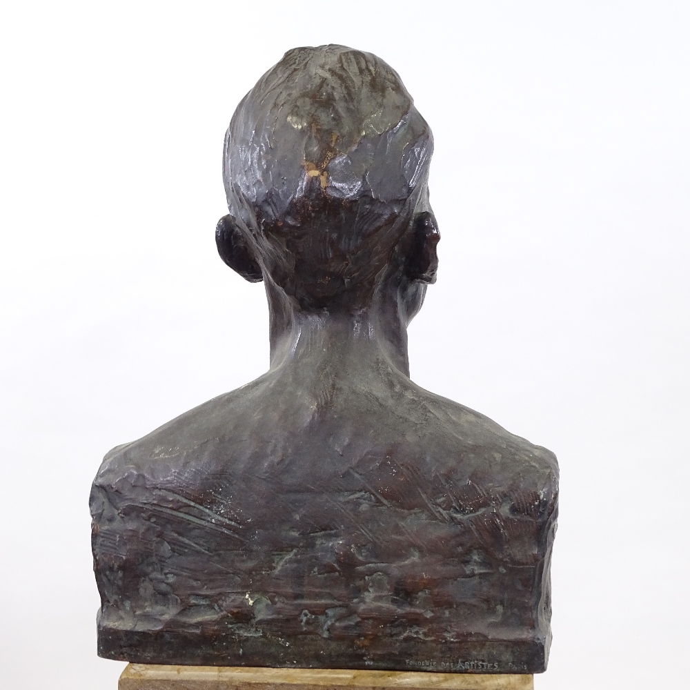 F Martinez, patinated bronze bust of a man, signed with Fonderie Des Artistes Paris Foundry mark, - Image 4 of 5