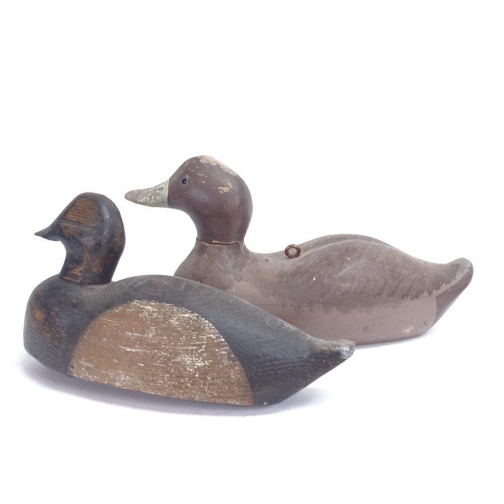 2 carved and painted wood decoy ducks, largest length 35cm (2) - Image 3 of 3