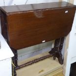 An Edwardian mahogany Sutherland table, W60cm, H61cm