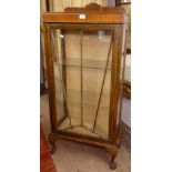 1930s mahogany display cabinet with single glazed door, W57cm