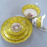 1930s Grosvenor China tea service for 12 people, with floral spray decoration