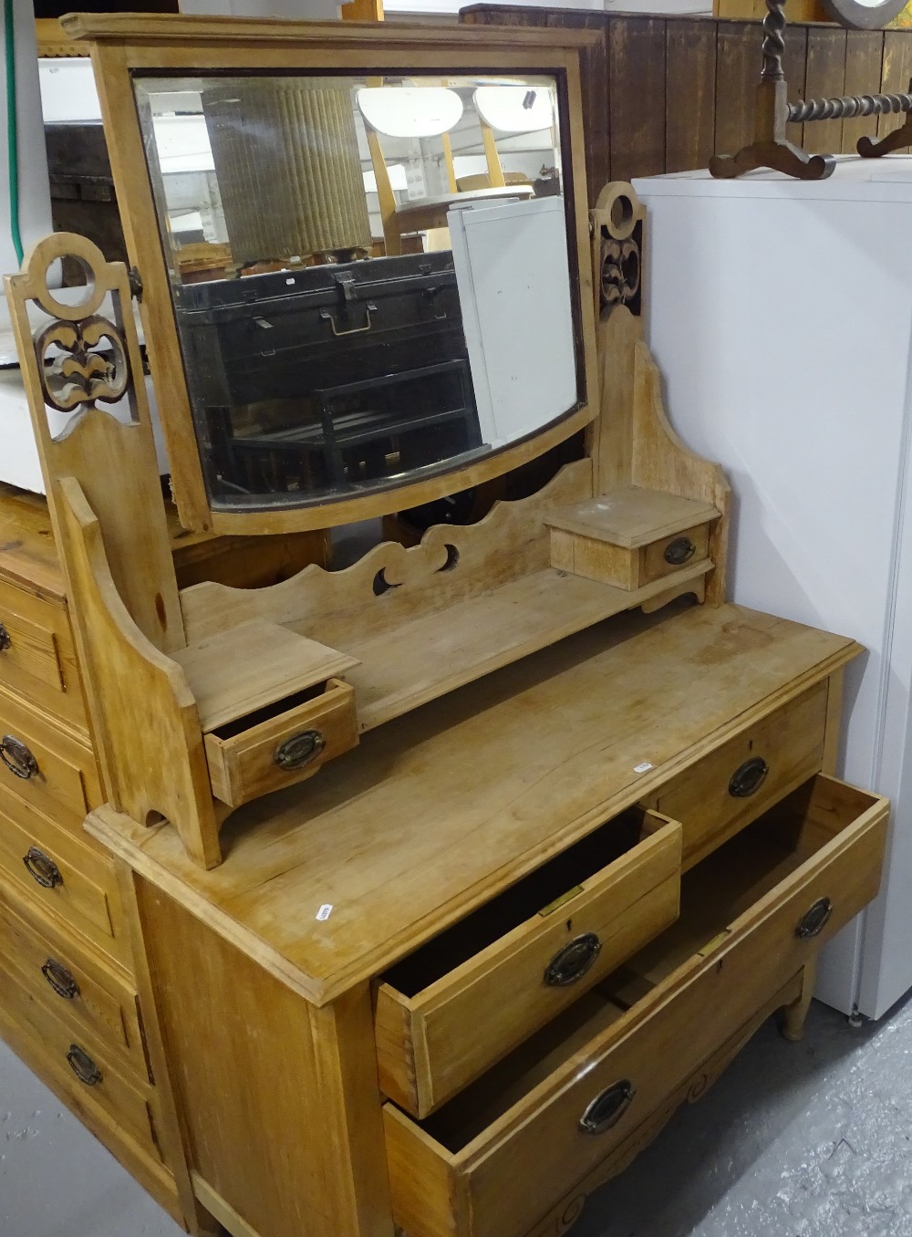 A satin-walnut dressing chest, W106cm - Image 2 of 2