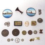 Various interesting collectables, including small Japanese Art Nouveau brass and copper pillbox,