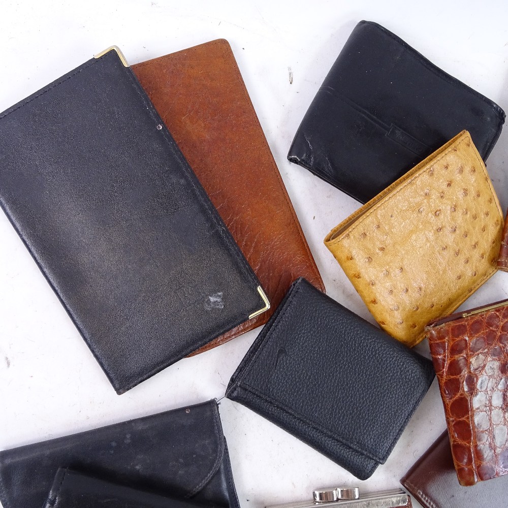 Various Vintage wallets and purses, including Mario Valentino - Image 3 of 3