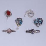 6 various silver stone set and filigree brooches